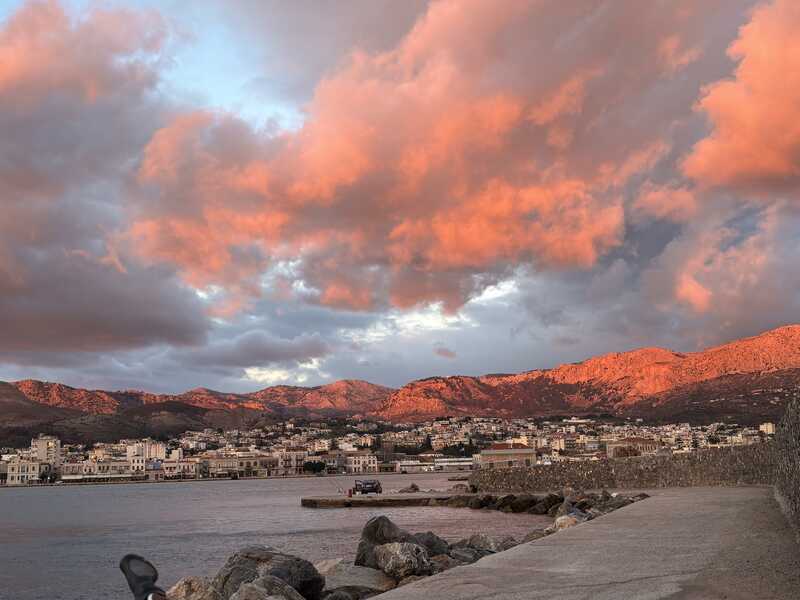 Cesme im Sonnenaufgang